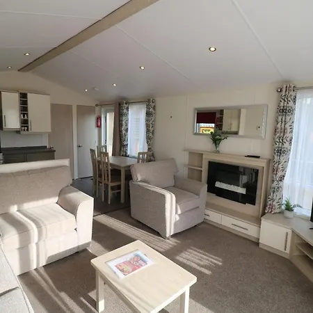 Ag 35 - 2 Bedroom *