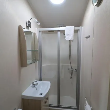 Casa vacanze Ag 35 - 2 Bedroom Cloughton